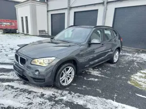 BMW X1 20 i xDrive/Automatic/Navi/SHZ/Xenon/wenig KM