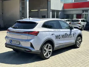 MG Marvel R Marvel R PERFORMANCE*BOSE*PANO*360°*BEL-SITZE* Bild 3