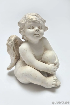 Weihnachts-Putte Schutzengel m. Flügel sitzend Keramik weiß gold 6,5cm 80er