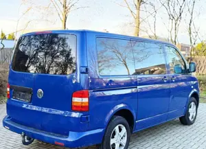 Volkswagen T5 Caravelle T5 2.5TDI Caravelle Klima 9Sitzer WebastoGardine Bild 3