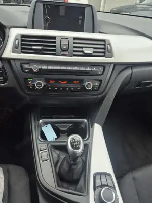 BMW 320 320i Touring F31 Xenon Adaptivlicht PDC Fernlichta Bild 3