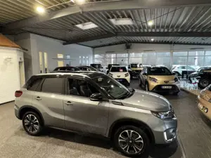 Suzuki Vitara 1.5 Hybrid Comfort+ 4x2 PANO NAVI+CAM ACC Bild 4
