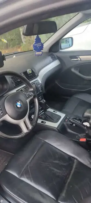 BMW 320 320i touring Bild 3