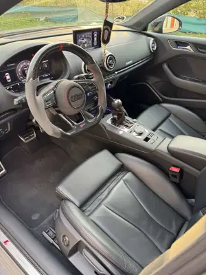 Audi RS3 Limousine S tronic Bild 5