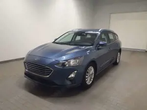 Ford Focus Turnier Titanium NAV LED APPLINK TEMP PDC APA LHZ