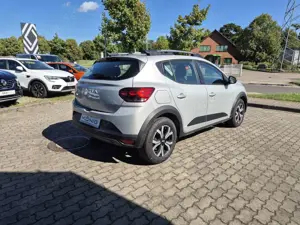 Dacia Sandero Bild 3