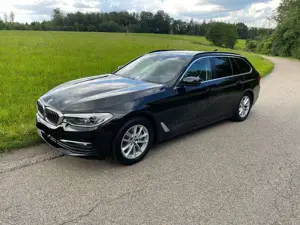 BMW 520 BMW 520d,Sthz.,Leder,AHK,HUD,VOLL LED, Alarm, ACC
