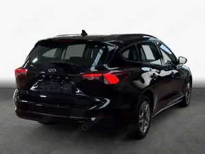 Ford Focus Turnier 1.0 EcoBoost COOLCONNECT Bild 2