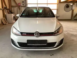 Volkswagen Golf GTI BlueMotion Technology DSG Bild 5