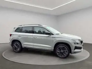 Skoda Karoq Sportline 1.5 TSI DSG ACC+AHK+LED+RFK Bild 3