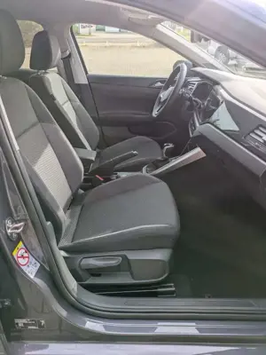 Volkswagen Taigo DSG,LED,SH,APP,RFK Bild 5