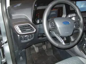 Ford Tourneo Courier Tourn Courier 1.0 EcBo 92 kW Titan. WiPa 5J Gar. Bild 5