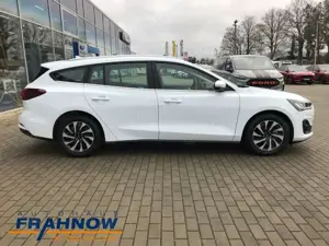 Ford Focus 1.0 EcoBoost Turnier Titanium LED SHZ NAVI KAMERA Bild 3