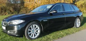 BMW 530 530d HUT NIGHT LEDER AHK Pano Scheckheft TOP gepfl Bild 2