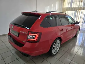 Skoda Octavia Combi RS 245 LED Navi Schalensitz Alcantara Memory Bild 3