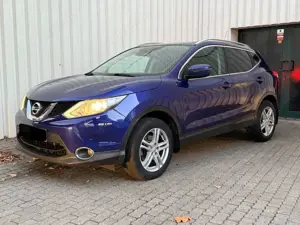 Nissan Qashqai Acenta°Pano°Bi-Xe°SitzHzg°Assist°Navi°