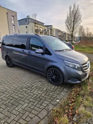 Mercedes-Benz V 250 (BlueTEC) d lang 7G-TRONIC Edition