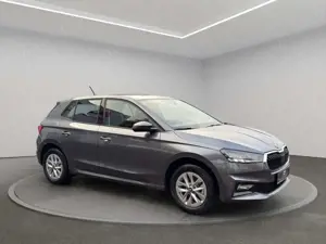 Skoda Fabia Selection 1.0 TSI DSG LED + ALU + PDC Bild 3