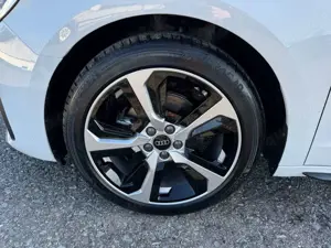 Audi A1 35TFSI LED KAM SHZ SMARTINTER Bild 4
