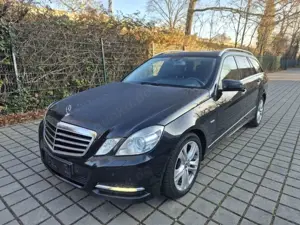 Mercedes-Benz E 220 E 220 T CDI BlueEFFI. Automatik Avantgarde Xenon Leder