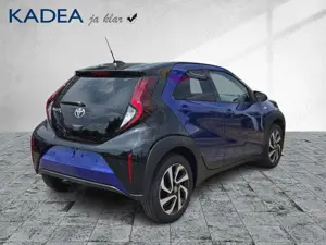 Toyota Aygo 1.0 Teamplayer ACC+Navi+SHZ+Fernlichtass. Bild 4