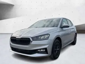 Skoda Fabia Selection 1,0 TSI DSG *LED*ACC*R-KAM*SHZ Bild 2