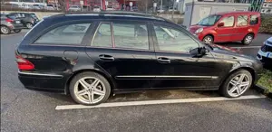 Mercedes-Benz E 320 E 320 T CDI 4Matic Automatik Avantgarde DPF
