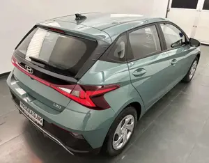 Hyundai i20 1.2 Navi+R-KAMERA+GRA+Sitz-/Lenkheizung Bild 4