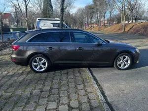 Audi A4 Avant 3.0 TDI quattro tiptronic sport Bild 4