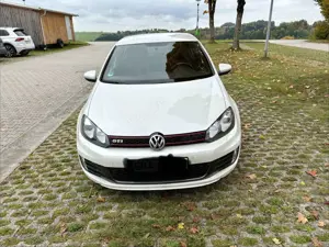 Volkswagen Golf GTI 2.0 adidas