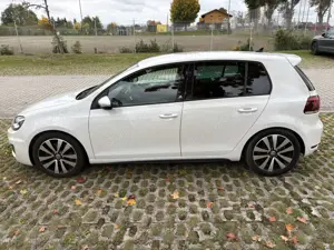Volkswagen Golf GTI 2.0 adidas Bild 4