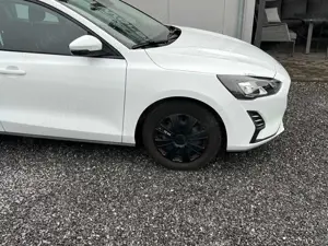 Ford Focus Klima-AHK-Unfallfrei-Garantie Bild 2