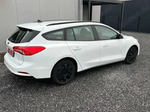 Ford Focus Klima-AHK-Unfallfrei-Garantie Bild 3