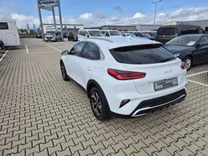 Kia XCeed 1.6 T-GDI Exclusive Alu 16" Automatik Navi Bild 2