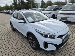 Kia XCeed 1.6 T-GDI Exclusive Alu 16" Automatik Navi Bild 3
