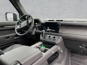 Land Rover Defender 130 D300 X-Dynamic HSE Bild 4