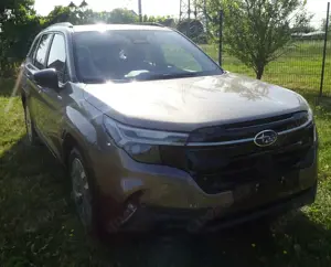 Subaru Forester 2.0ie Platinum 2025 Modell Bild 3