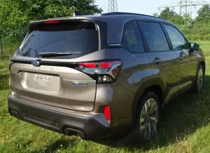 Subaru Forester 2.0ie Platinum 2025 Modell Bild 4