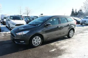 Ford Focus 1.0 125 PS NAVI KLIMA PDC SHZ