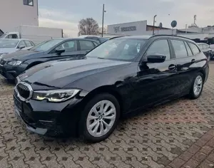 BMW 320 d Advantage-1.HD-LEDER-GARANTI-PANORAMADACH