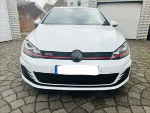 Volkswagen Golf GTI 2.0 BMT Performance DSG 230 PS Bild 3