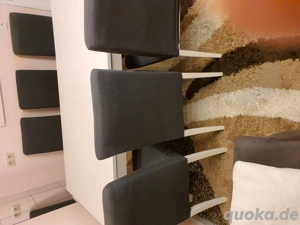 esstisch mit 6 stühle tisch weiss stühle sind schwarz aus stoff