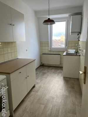Fürth Süd: Sehr schöne, helle Altbauwohnung im 4. Stock mit Weitblick