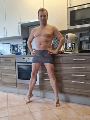 Darf ich Bi Deinen Schwanz lutschen?