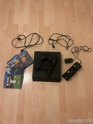 Sony PlayStation 4 Schwarz Inkl. 2 Controller + Zubehörpaket