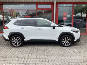 Toyota Corolla Cross Hybrid 2.0 VVT-i Team Deutschland Bild 5