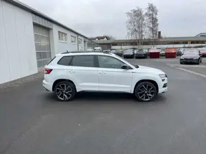 Skoda Karoq 1.5 TSI DSG Sportline 181€ m. 20% Anzahlung AHK Bild 5