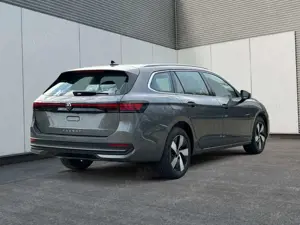 Volkswagen Passat Variant Business DSG+AHK+MASSAGE+NAVI+ACC+KAMERA+LED+17... Bild 2