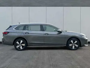Volkswagen Passat Variant Business DSG+AHK+MASSAGE+NAVI+ACC+KAMERA+LED+17... Bild 4