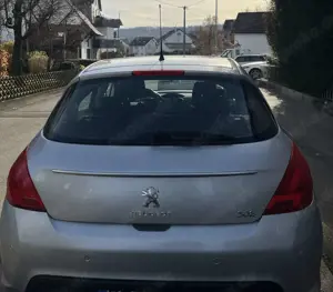 Peugeot 308 Allure Bild 3